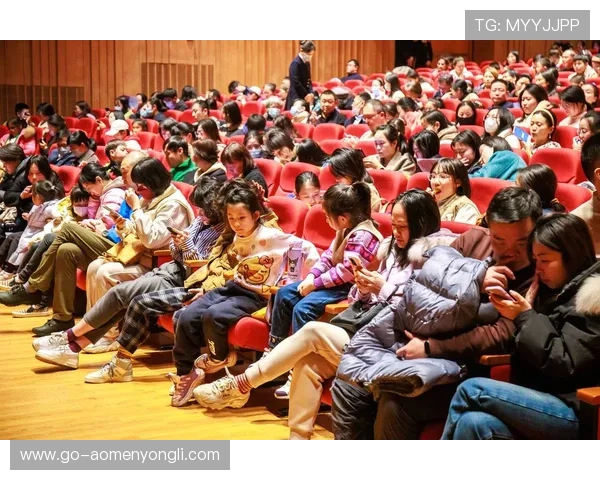 百老汇官网香港现场演出体验分享带你感受真实的演出魅力与观众互动